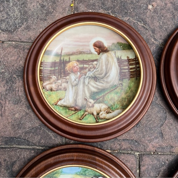 Vintage Plates & Frames. Love Divine, Story, Lord’s My Shepherd, Away in Manger - Picture 4 of 10